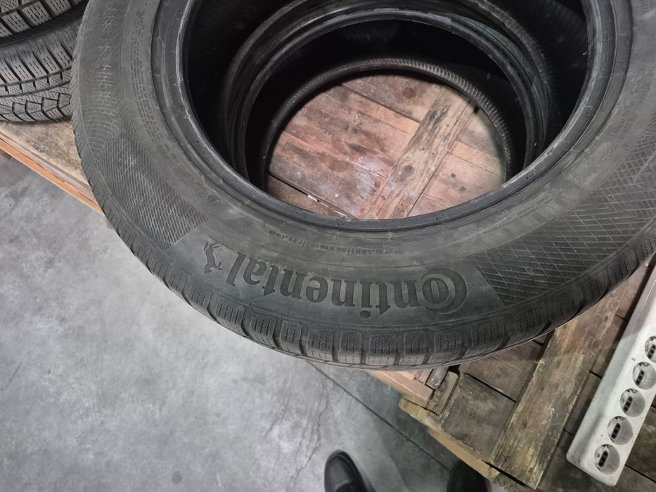 4 anvelope vară Pirelli 215 65 17