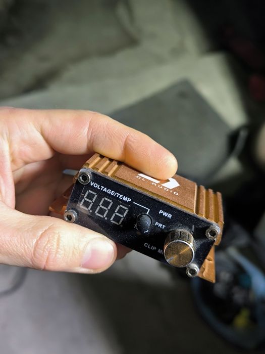 Продам саб и усилитель