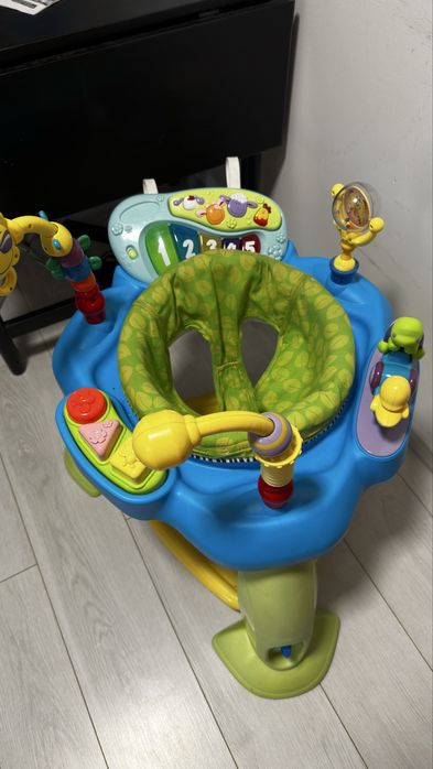 Centru de activitati bebe jumper