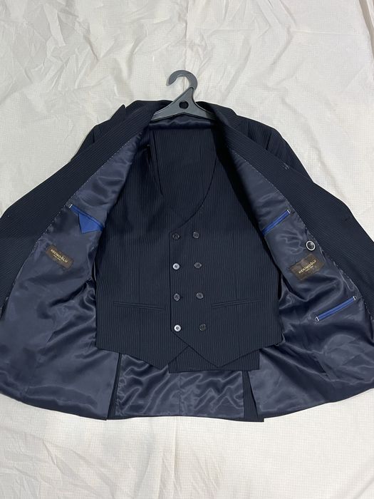 КОСТЬЮМ Темно-синий