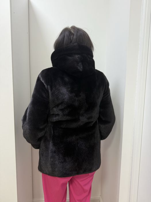 Норковая шуба срочно продам