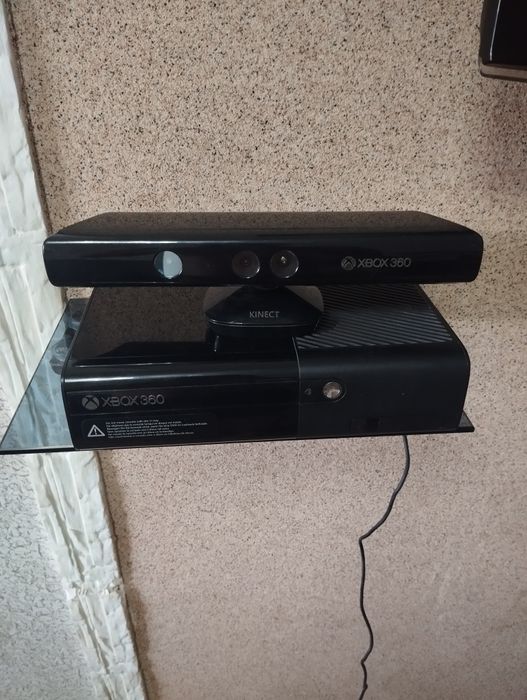 Продается хbox360 хорошо состояние