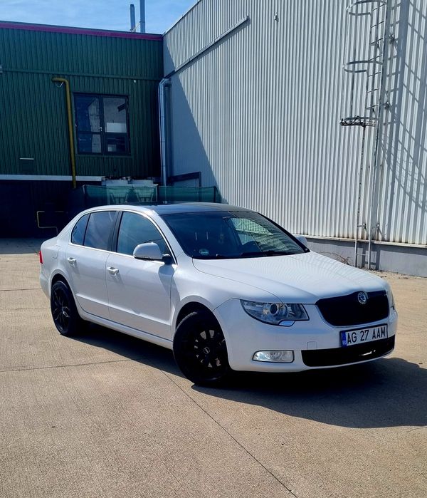 SKODA Superb 2012 — imagine 2