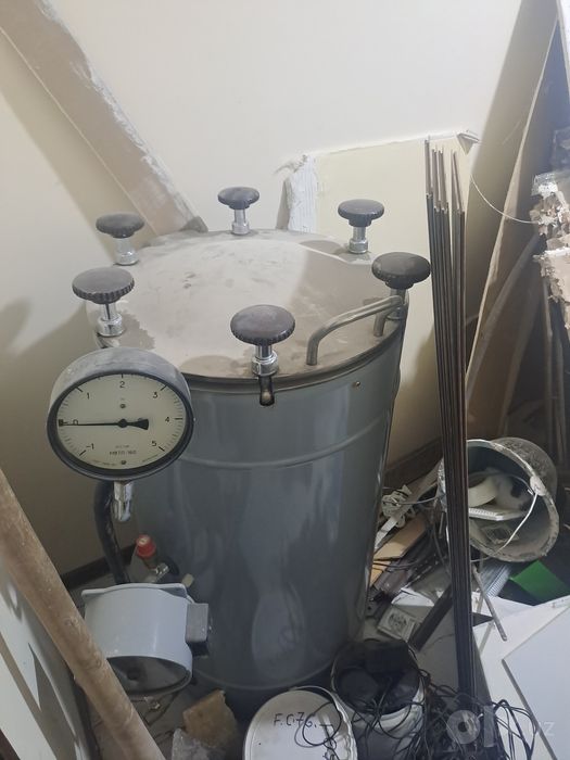 VK-75-01 (yoki VK-30-01) rusumli tibbiy avtoklav (parovoy sterilizator