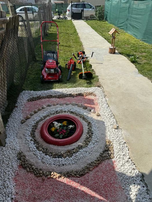 Косене и подръжка на тревни площи