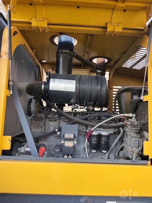 Poguruzchik 1.8 XCMG LW300FN 2019 yil sotiladi