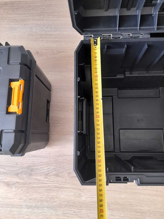 Dewalt куфар за инструменти