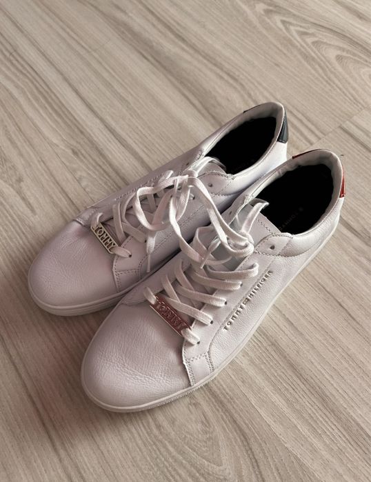 НОВИ дамски сникърси Tommy Hilfiger