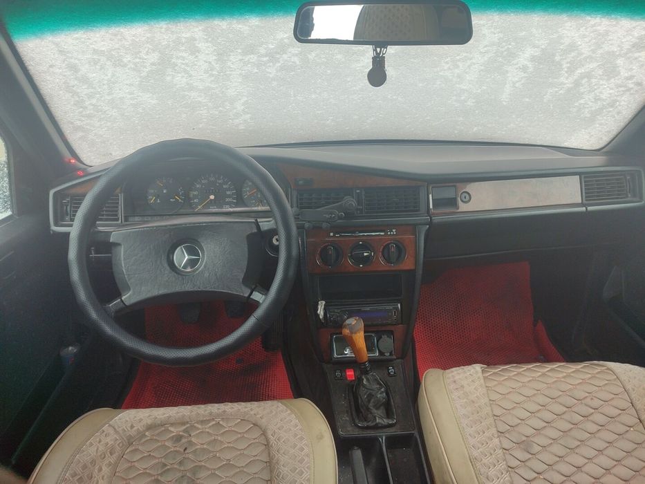 По запчастям Мерседес 190