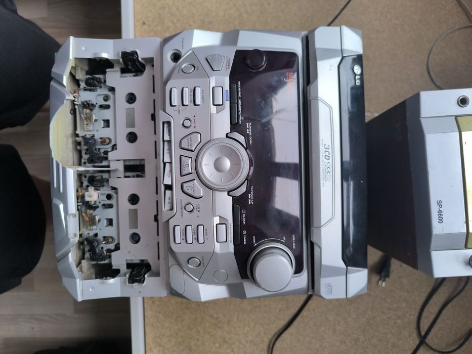 Продам музыкальный центр