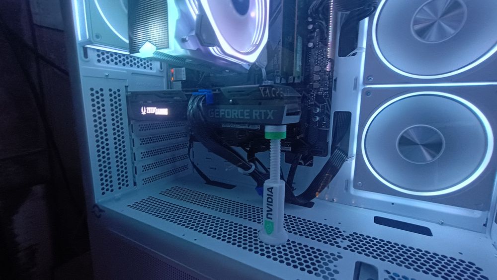PC gaming ryzen 5 5600 și RTX 3060 ti
