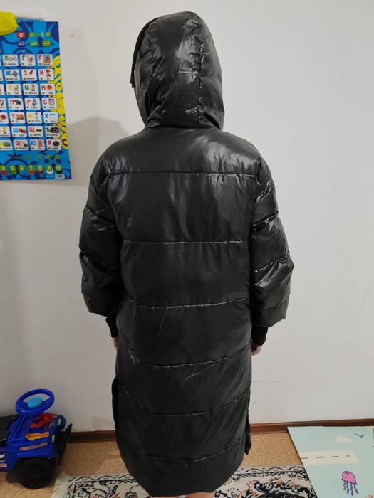 Продам зимний пуховик