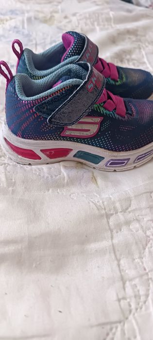 Skechers бебешки обувки  светещи 21 номер