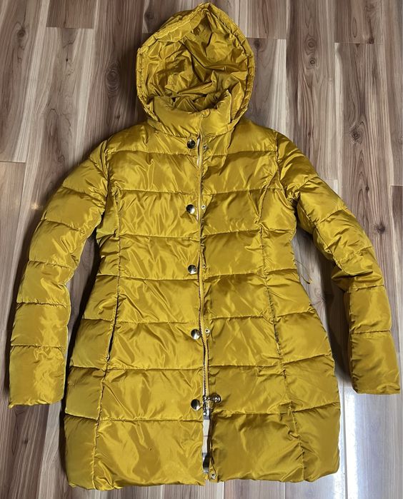 Куртка для девочки,очень тёплая. Чистая