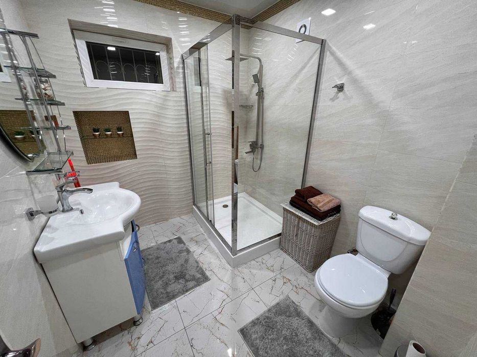 сдается возле кинотеатра казахстан