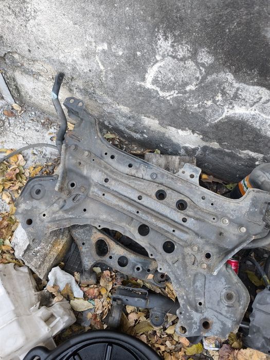 Преден Мост за тойота раф 4 13-16г дизел