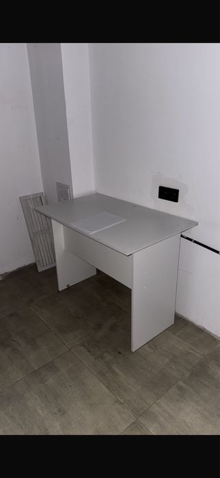 Столы, шкаф для стафа