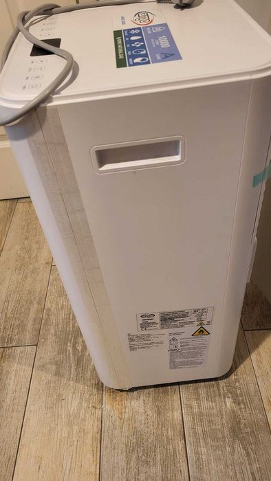 Aer conditionat mobil ARGO ISIDE, 10 000 BTU, folosit DOAR 2 veri