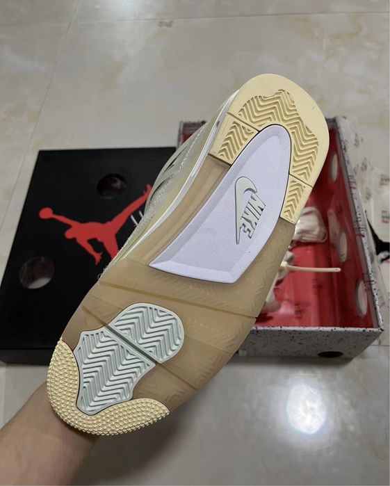 Air Jordan 4 Retro x Off-White Sail