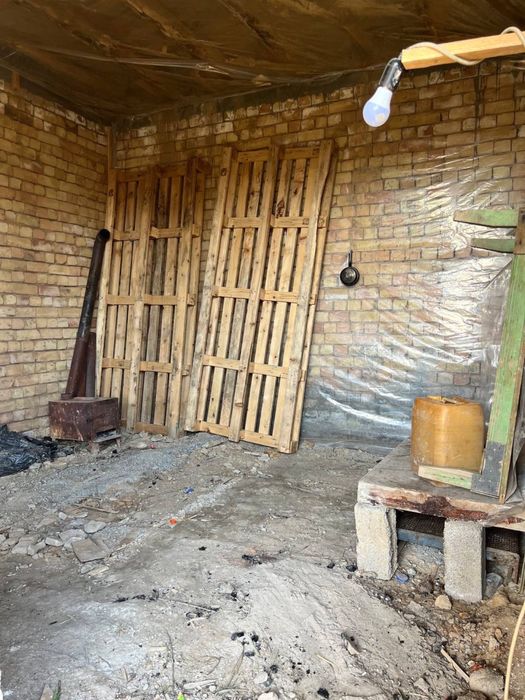 Срочна Продаю дом каробка 4 комнат 2 сотки