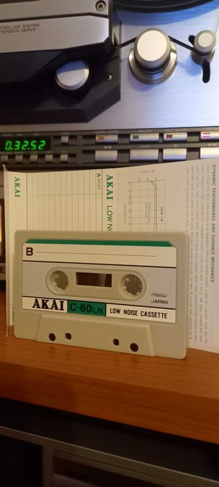 Casete audio AKAI Maxell BASF