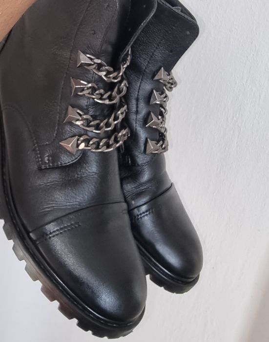 Bocanci de piele Schutz