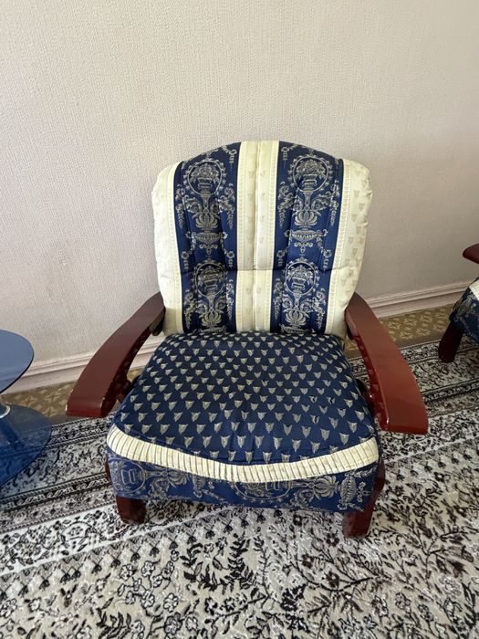 Диванный гарнитур