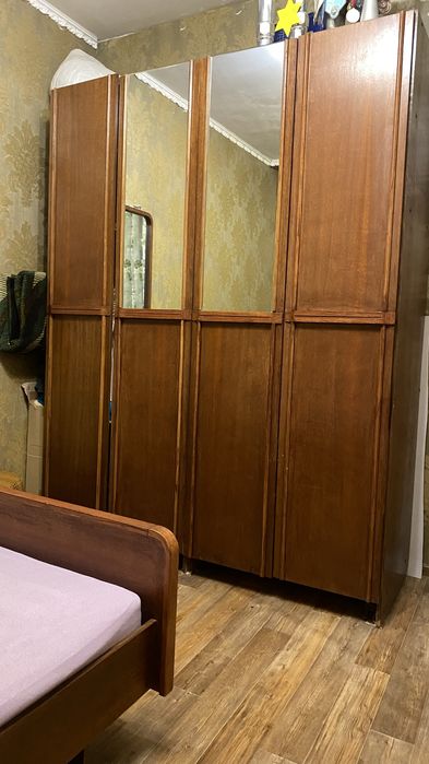 Спальный гарнитур