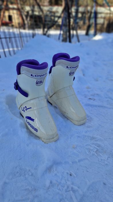 Set schi wedze – schiuri + bețe + clăpari | ideal începători