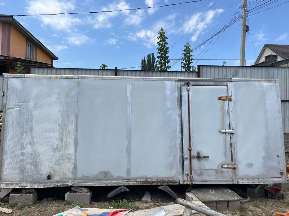Продаётся металлическая будка