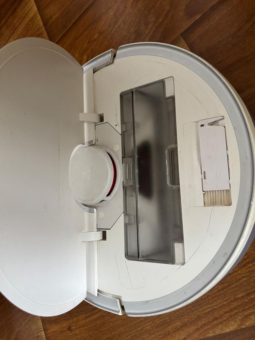 Продаю робот пылесос Roborock S5 MAX