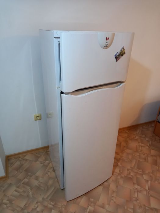 Хладилник Indesit