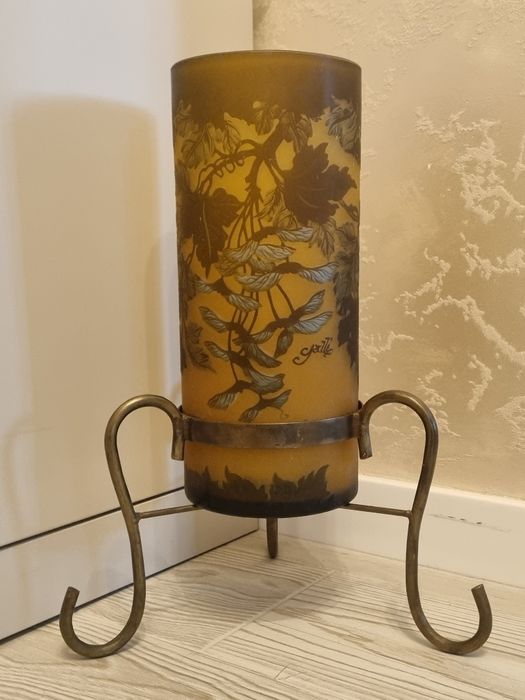 Vază decorativă mare(35cm) în stil Gallé cu suport metalic