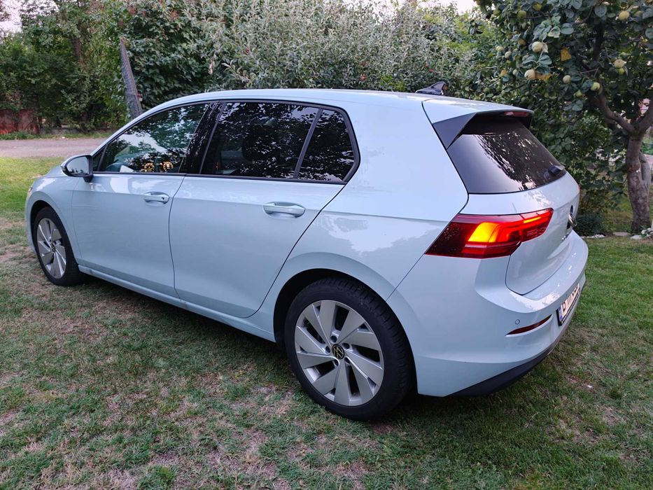 VW Golf 8.5 Facelift (2024)–1.5 TSI (4 cilindri) 150 CP–Cutie manuală