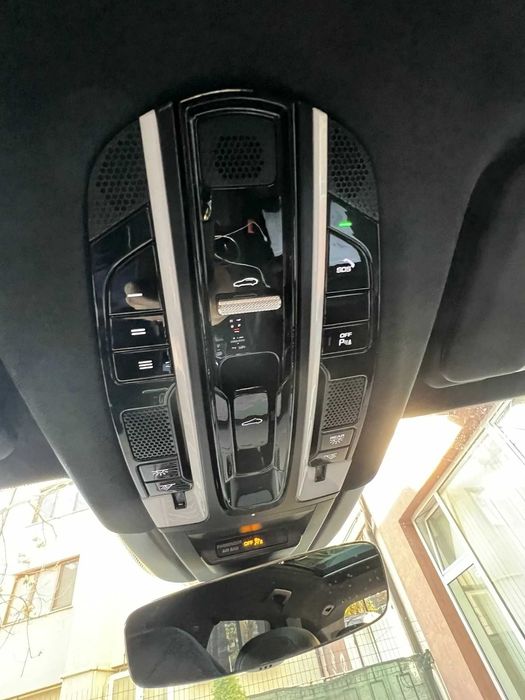 Продавам Porsche Cayenne S - 2022г.