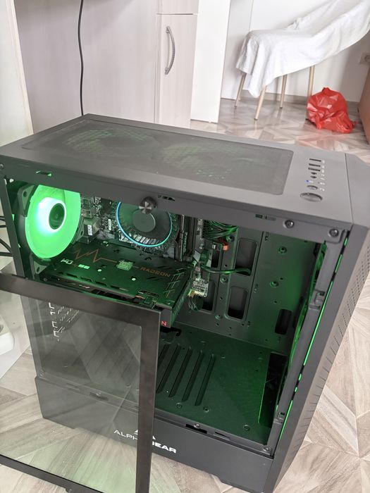 PC Gaming – Intel i5-12400F /16GB RAM DDR4 / RX6600 8GB / SSD NVMe + SSD SATA