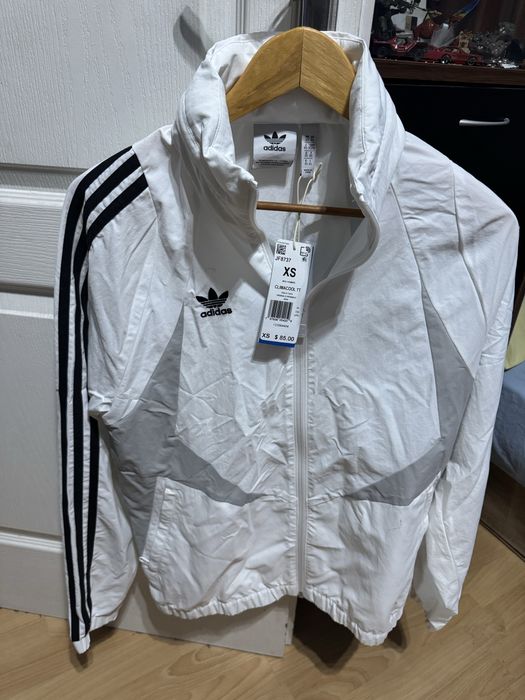 Adidas Originals горнища, долнища и др.