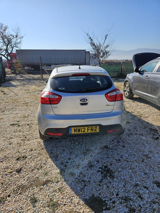 Kia rio,2012 год.на части
