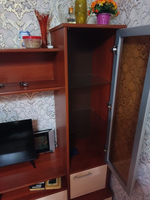 Продам стенку...
