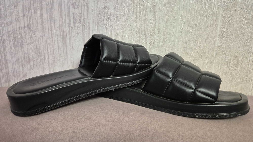 Продам кожаные шлепки