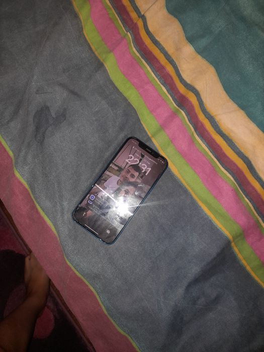 Vând iohone 12 simpul 128 gb