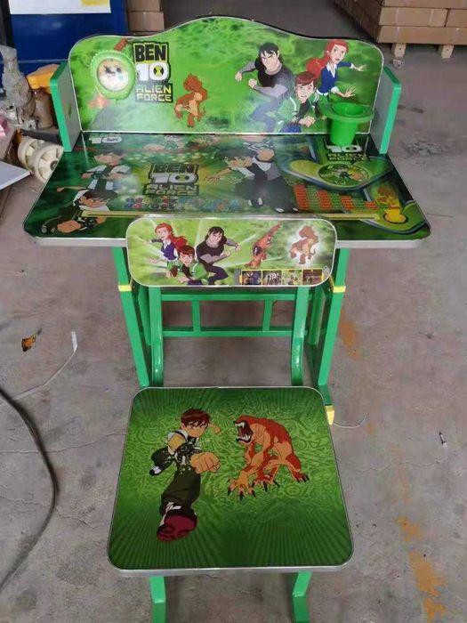 Детский парта Soffi со стулом и часами