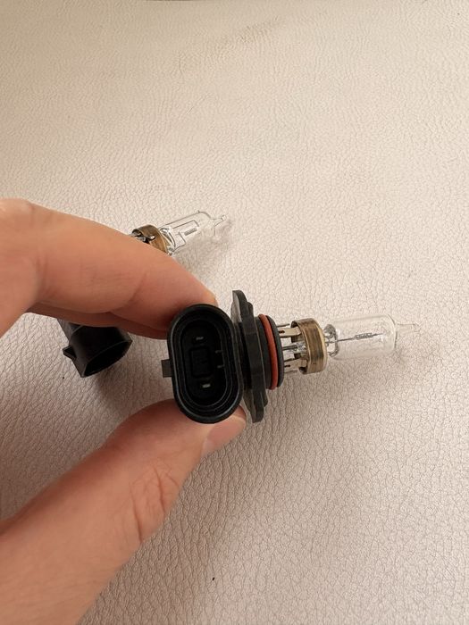 Лампочки на авто  HB3