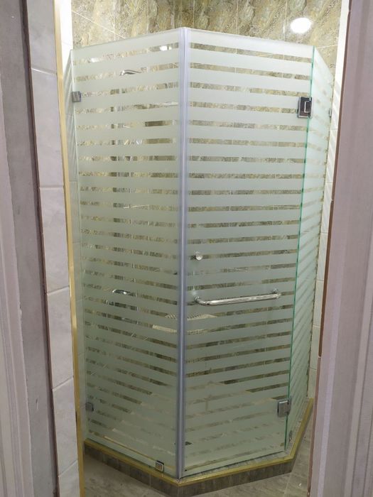 Dushkabina oyna 10mm 5 kun vaqt ichida tayyorlab beramiz