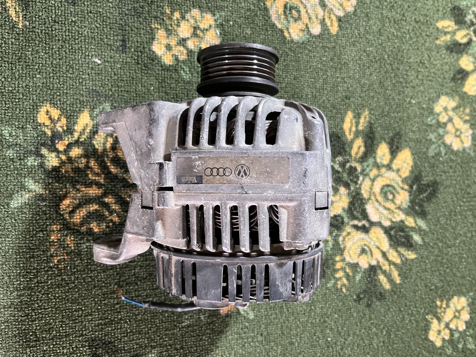 Генератор Valeo 90A