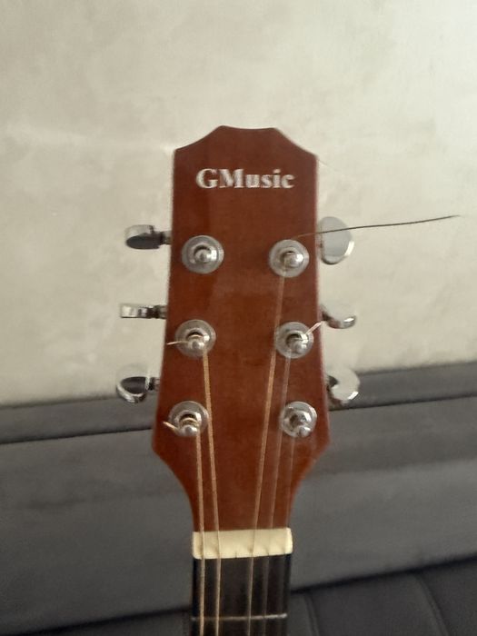 Гитара отличная состаяние