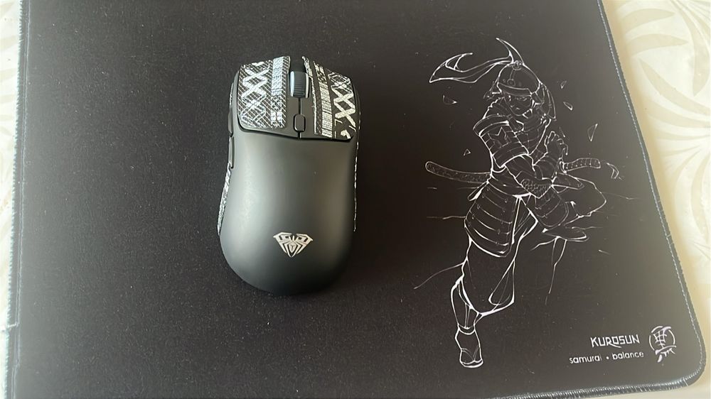 Продам мышку Aula sc580 se