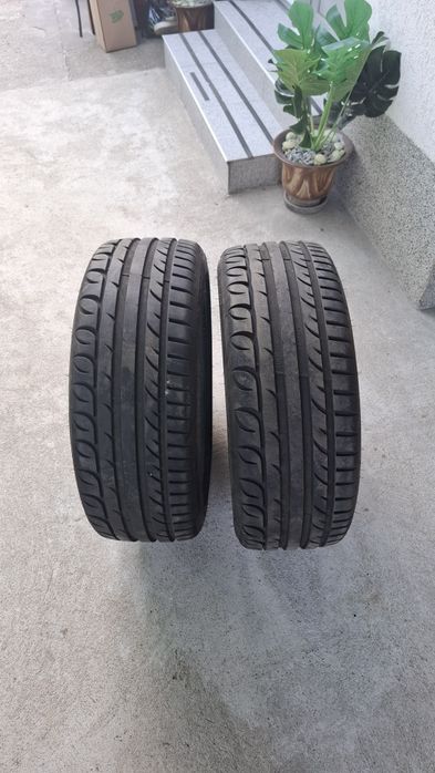 Летни гуми 225/45 r19  2 бр.
