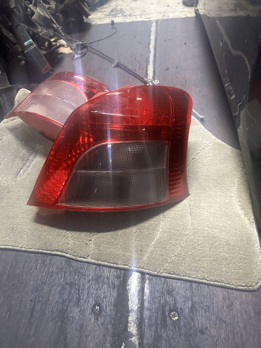 Фанарь на Ярис ……………..