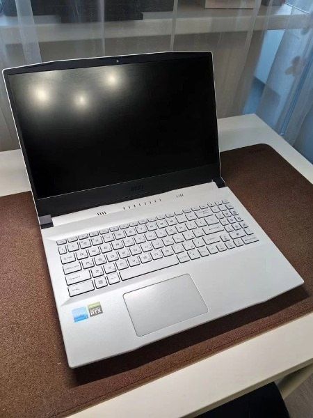 Белый игровой ноутбук MSI Sword 15, Intel i5, RTX 3060